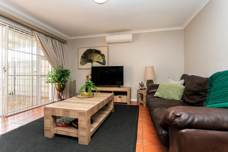 2 Bedroom Property for Sale in Morgenster Heights Western Cape